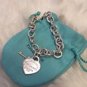 Return to Tiffany Heart Tag Key Bracelet